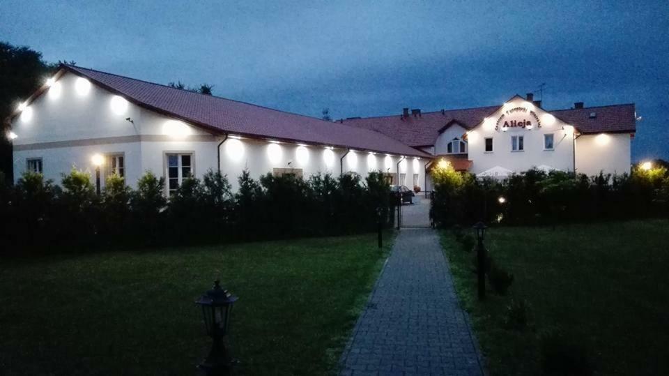 Centrum Turystyki Wiejskiej Alicja Ksiezpol Екстериор снимка